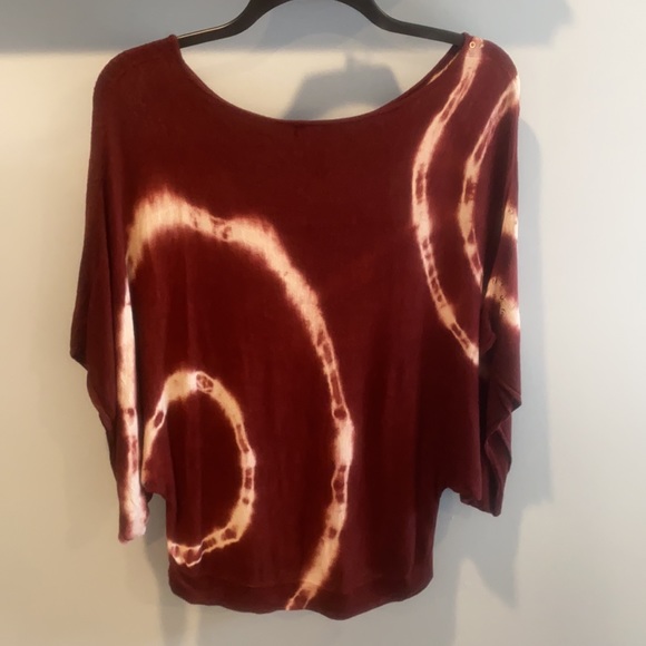 Scoop Neck Burgundy Tie Dye Sequin Shirt - Picture 2 of 4